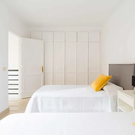 Апартаменты Mahostly Sun And